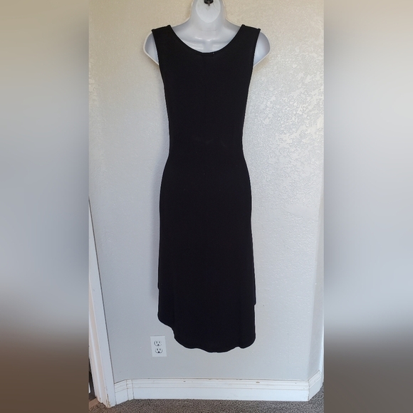 💚5/$25 Black Sleeveless Twist Front Long Back Nix Jersey Knit Tank Top - Picture 8 of 8